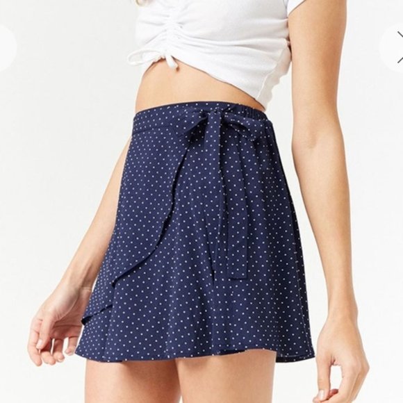 😎 2 for $17😎 Forever 21 polkadot wrap skirt navy blue - Picture 1 of 12